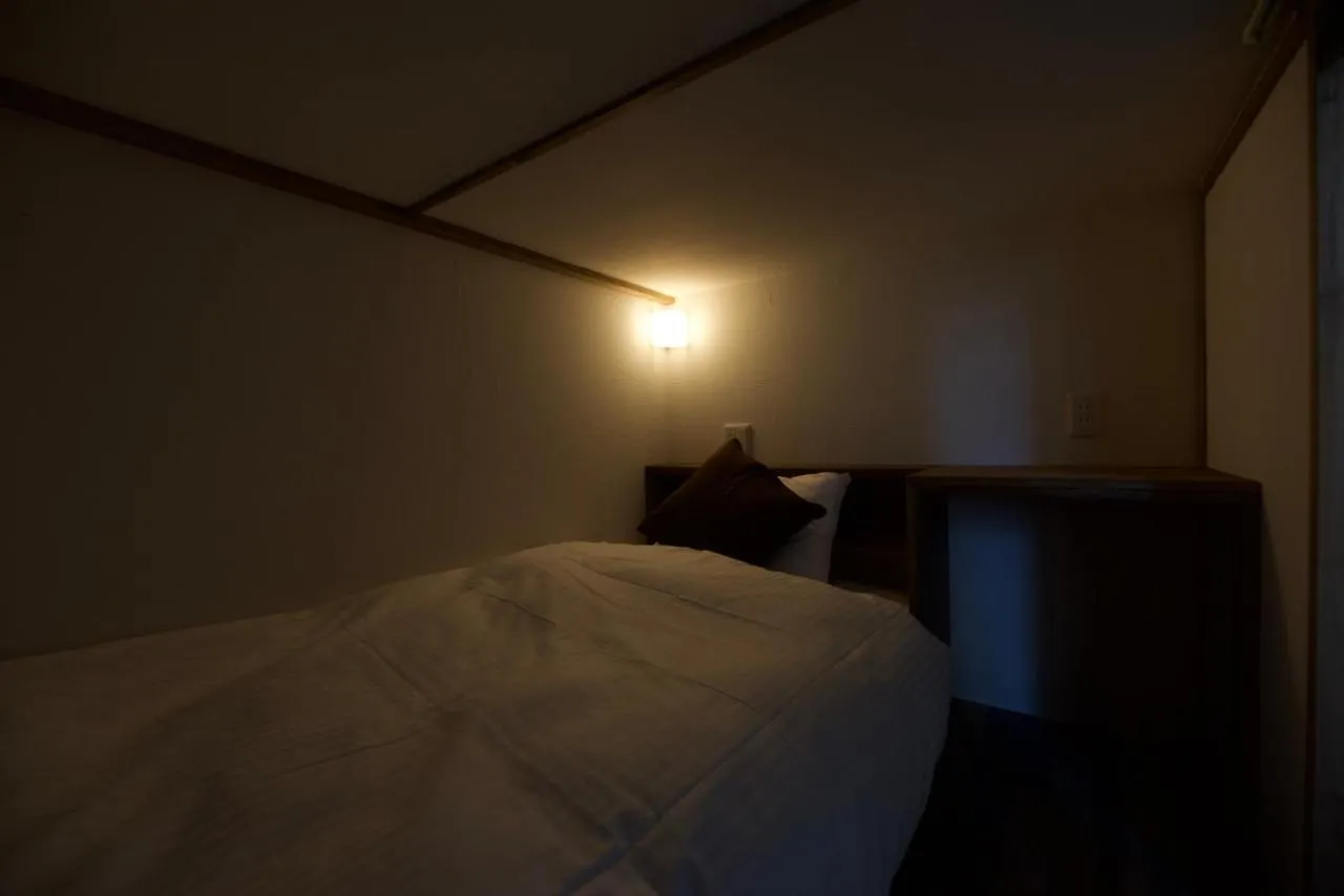 Hostel Hotel Both Shari