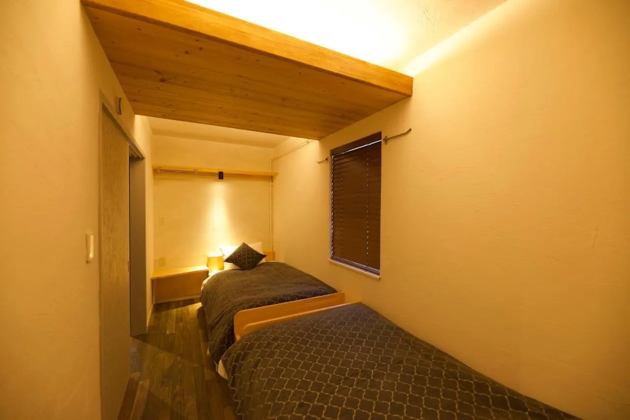 Hostel Hotel Both Shari